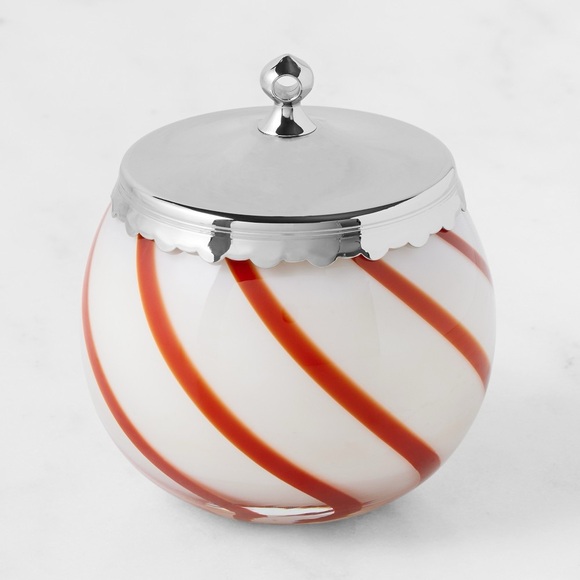 Williams Sonoma Peppermint Swirled Glass Candle, 15oz, NWT, BEAUTIFUL GIFT! - Picture 2 of 5